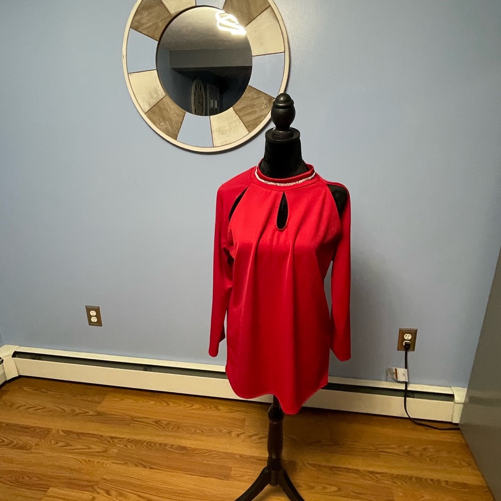 Red blouse with diamond neck